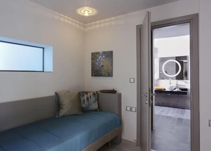 Alexandra Resort 4*