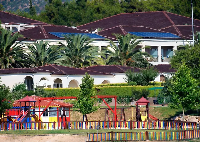 Alexandra Resort 4*