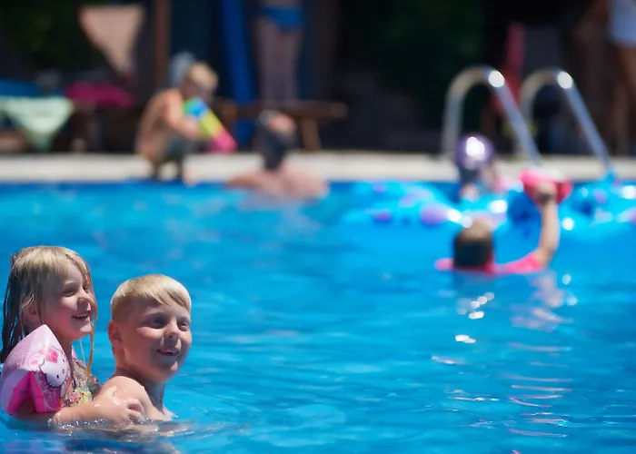 Ośrodek wypoczynkowy Alexandra 4*