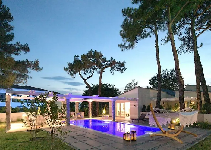 Alexandra 4*
